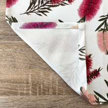 Load image into Gallery viewer, Australian Mixed Bottlebrush Placemat Silken Twine Table Runner